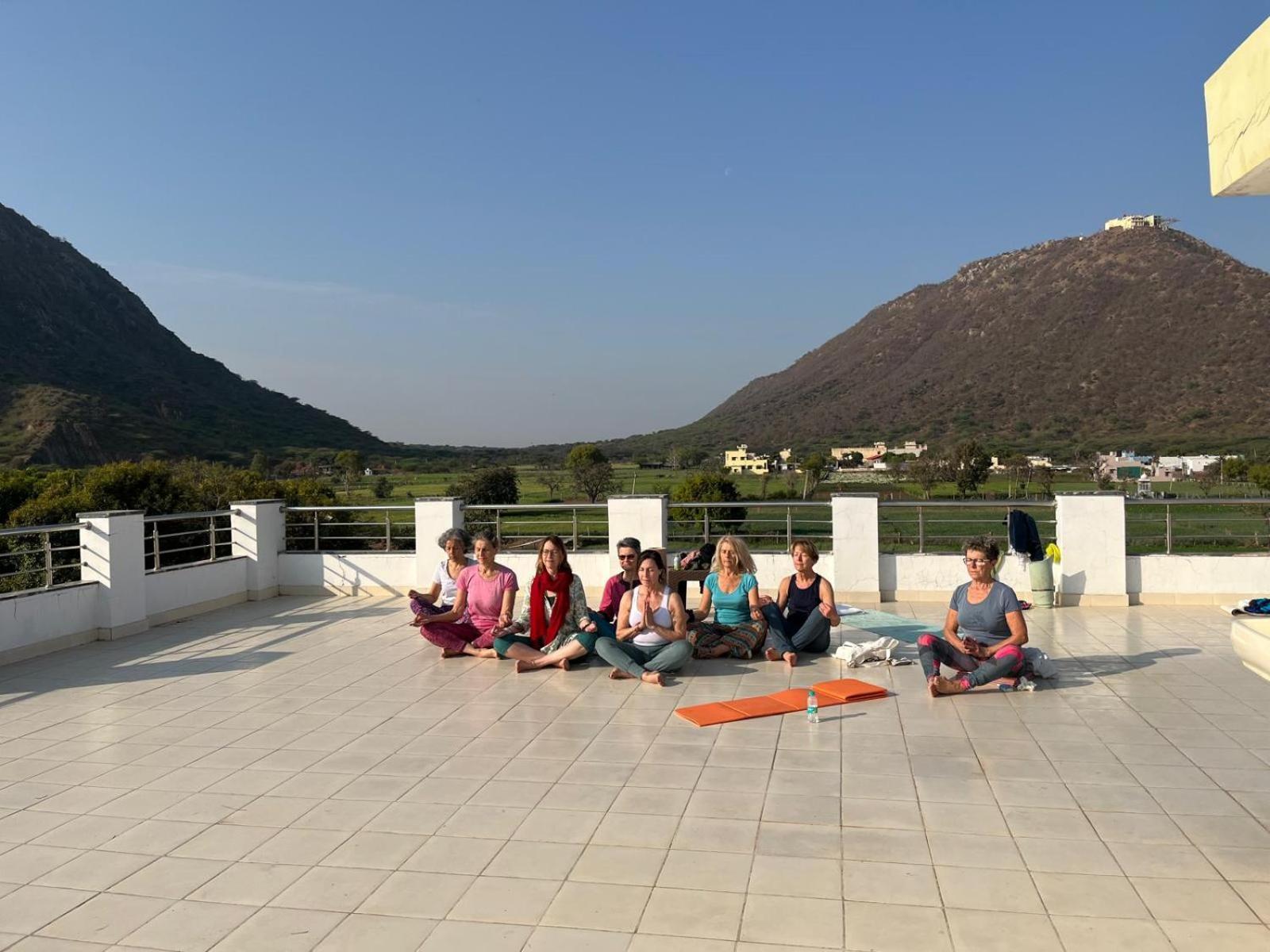 Hotel Divine Palace بوشكار المظهر الخارجي الصورة